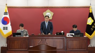고창군의회 사진제공 - 제304회 임시회 개회.jpg